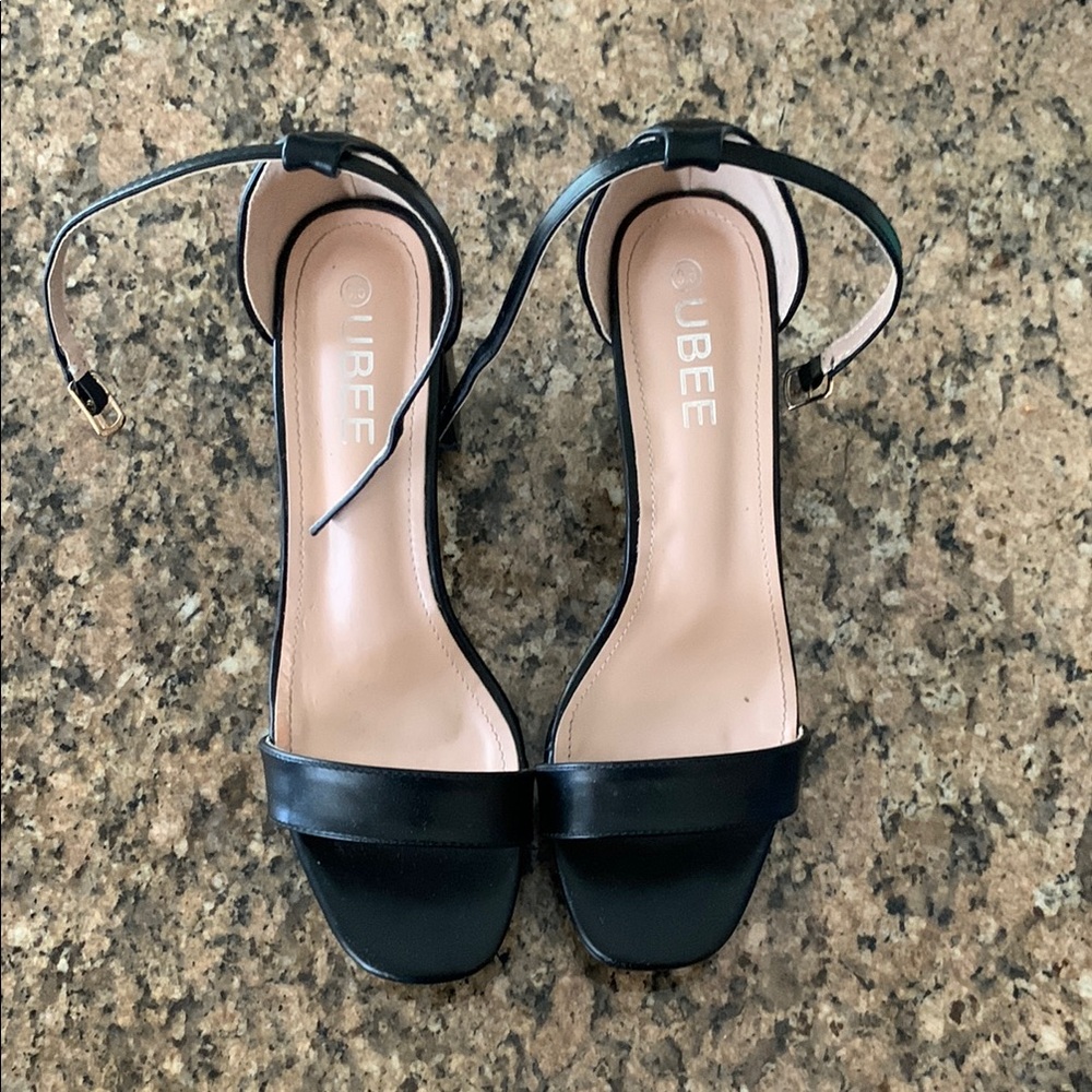 Black Women's Sandals